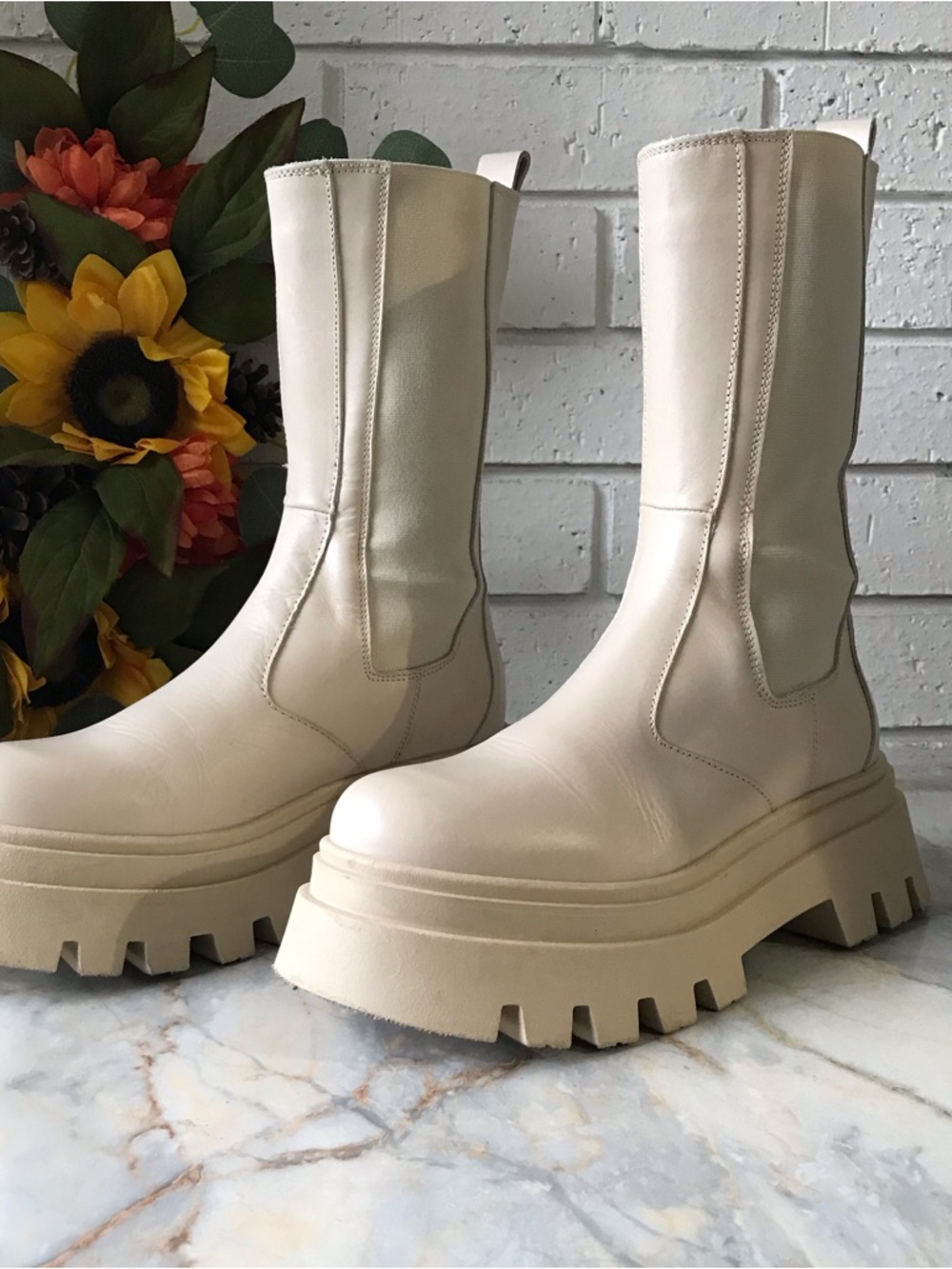ALOHAS All Rounder Cream Platform Combat Chunky Boots size 39